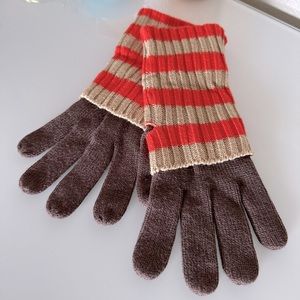 NWOT 🍁 Super Soft Lightweight Foldover Gloves in Trendy Fall Colors & Pattern.